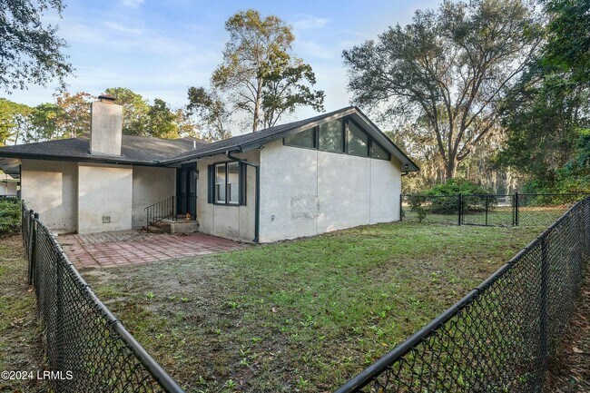 Building Photo - 100 Thomas Sumter St