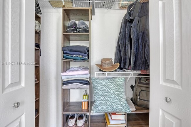 Building Photo - 104 Harbors Way