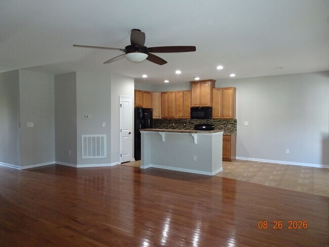 Building Photo - 296 Concord Dr