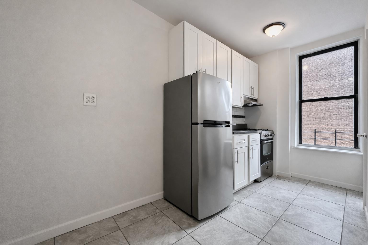 Building Photo - 401 E 68th St