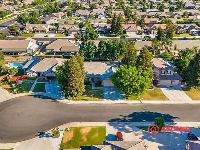 Building Photo - Stunning Home Home Off Jewetta Ave and Sno...