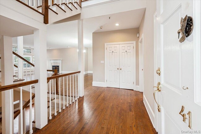 Building Photo - 10 Old Jackson Ave