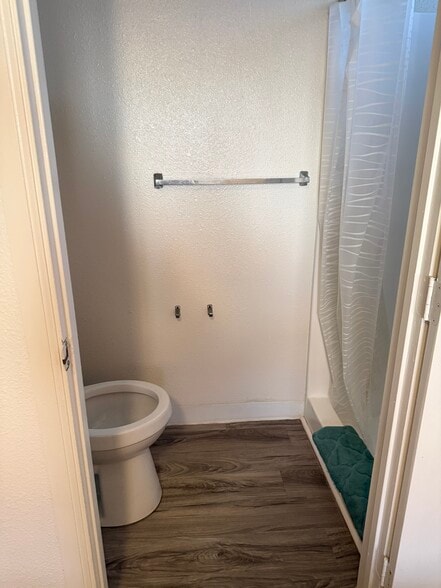 Building Photo - 87-119 Hakimo Rd