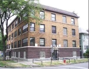 Building Photo - 1145 N LeClaire