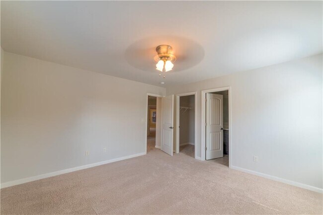 Building Photo - 7445 Oldbury Pl