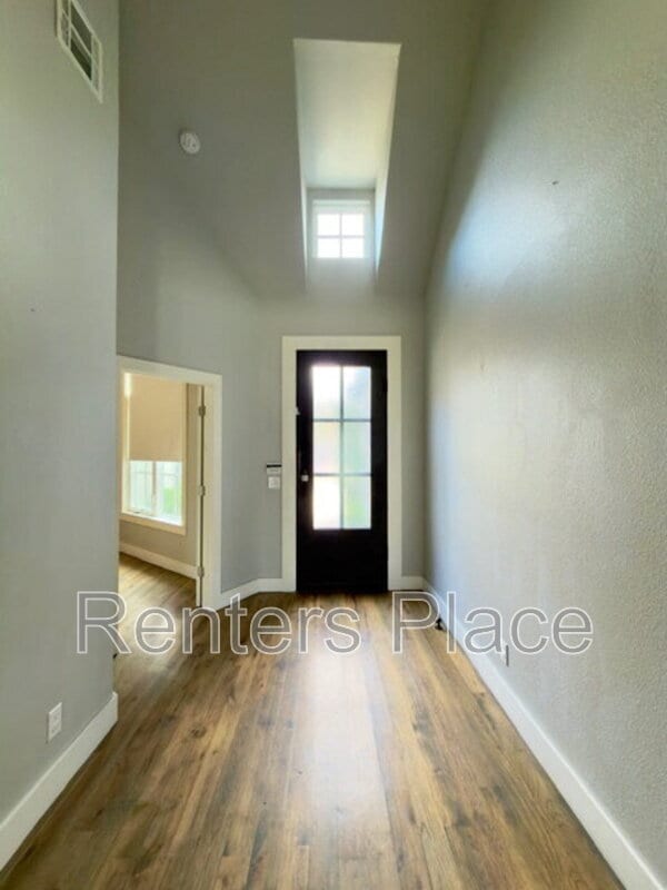 Building Photo - 4001 East 120th St S