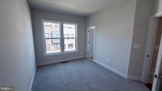 Building Photo - 12742 Verdant Wy