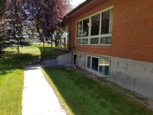 Building Photo - 1711 Terrace Ave