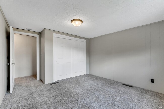 Building Photo - 2317 S 275 E