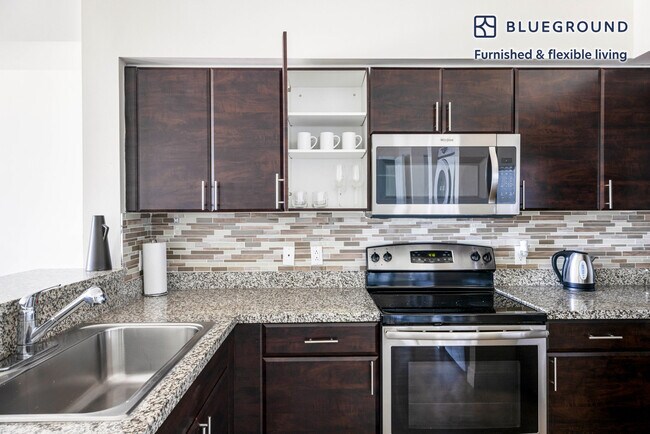 Building Photo - 987 SW 37th Ave