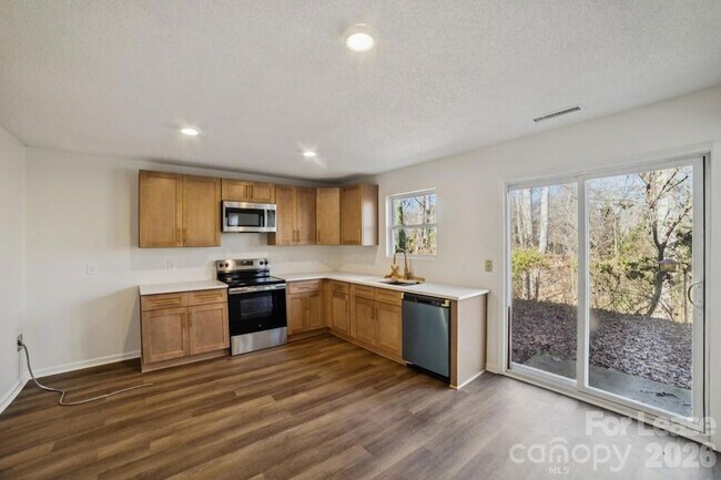 Building Photo - 776 Ladino Lane