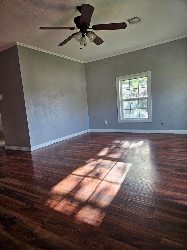 Building Photo - 2017 3rd St