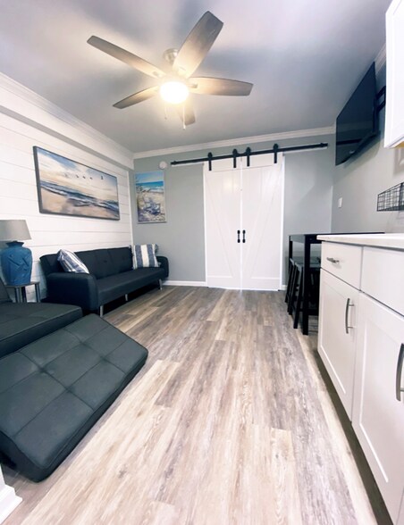 Building Photo - 504 Robin Dr