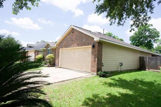 Building Photo - 2710 Sockeye Dr