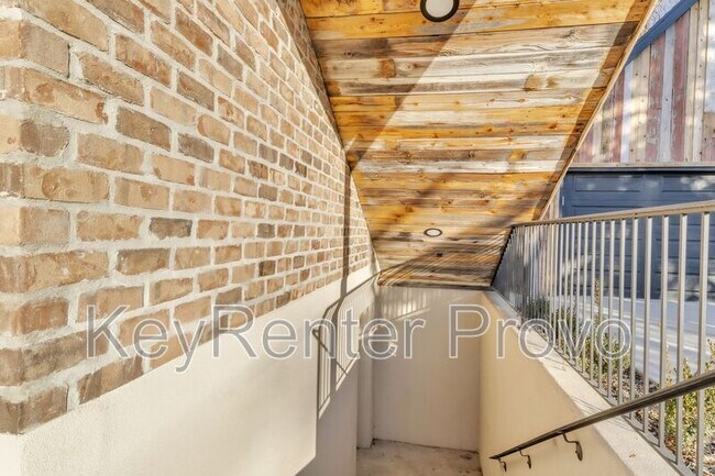 Building Photo - 475 S 800 W