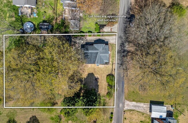Building Photo - 1337 N Rhyne St
