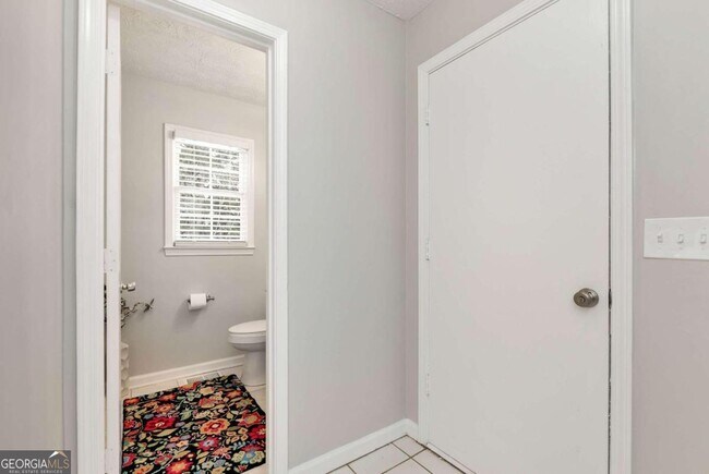 Building Photo - 3860 Maple Wood Trail