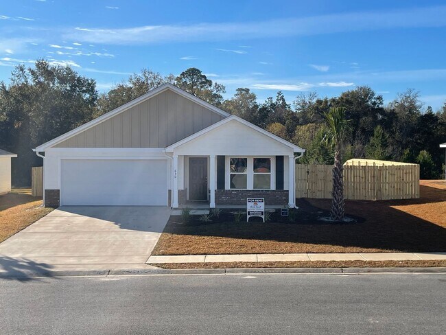 Building Photo - 630 Whispering Creek Ave