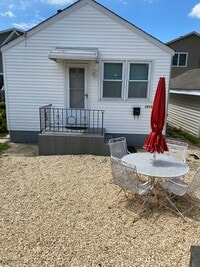 Building Photo - 1813 Pine Terrace