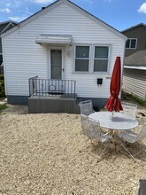 Building Photo - 1813 Pine Terrace