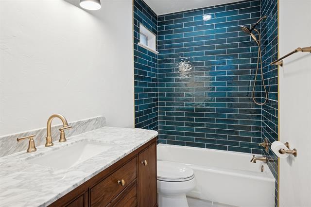 Building Photo - 7626 Dentcrest Dr