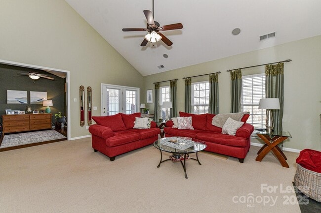 Building Photo - 9625 Sunset Grove Dr