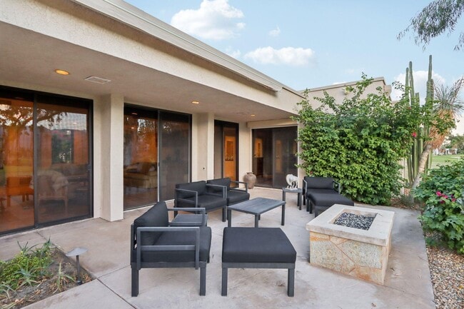 Building Photo - 829 Inverness Dr