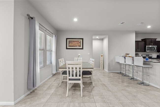 Building Photo - 7108 Red Cyn Rd