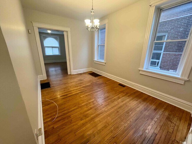 Building Photo - 3539 Giles Ave