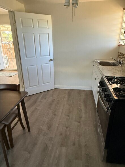 Building Photo - 25675 Malaga Rd