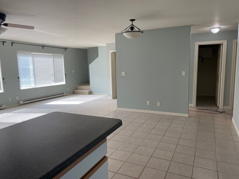 Unit 2 - 5185 Samuelson Rd