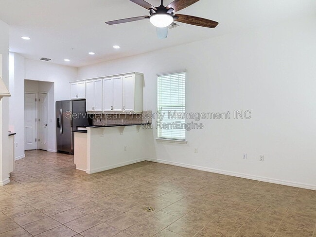 Building Photo - 9428 Woodcrane Dr