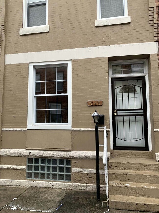 Building Photo - 1545 N Newkirk St