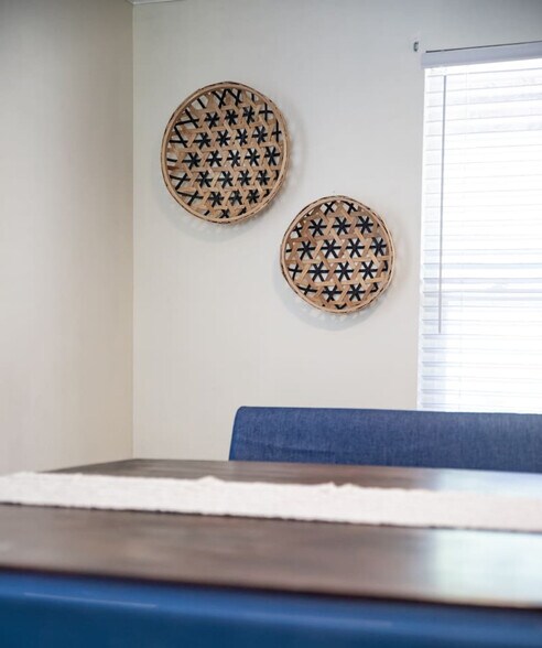 Building Photo - 237 N Center St