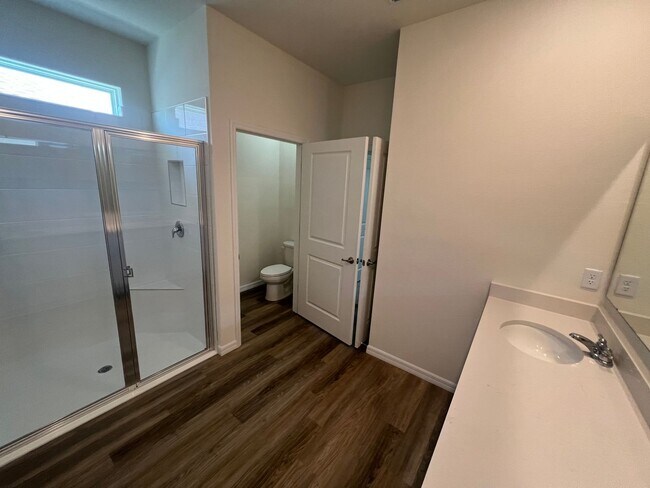 Building Photo - Desirable new build home in the Archers Mi...