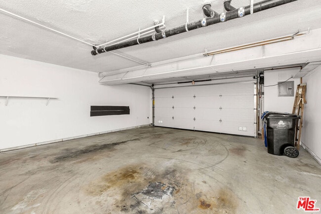 Building Photo - 13107 Mindanao Wy