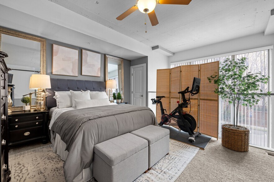 Building Photo - 444 S Blount St