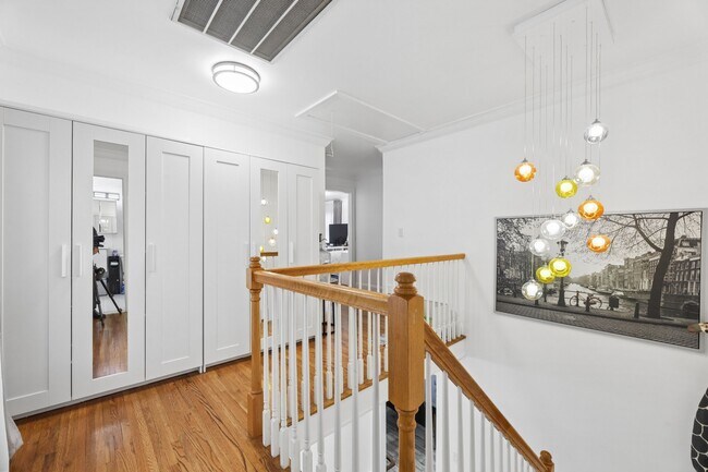 Building Photo - 52 Hillside Ave