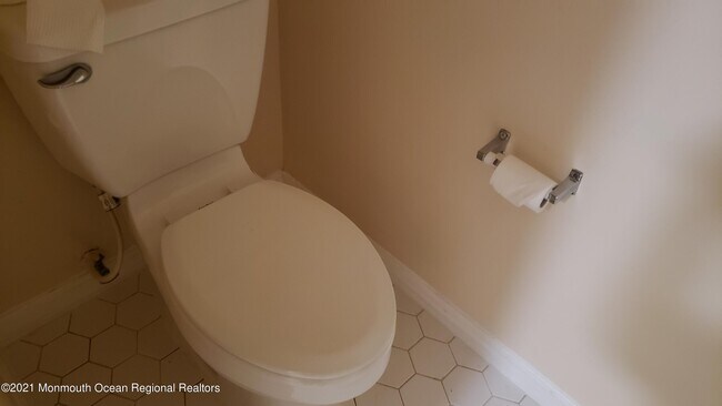 Building Photo - 388 Harrier Dr