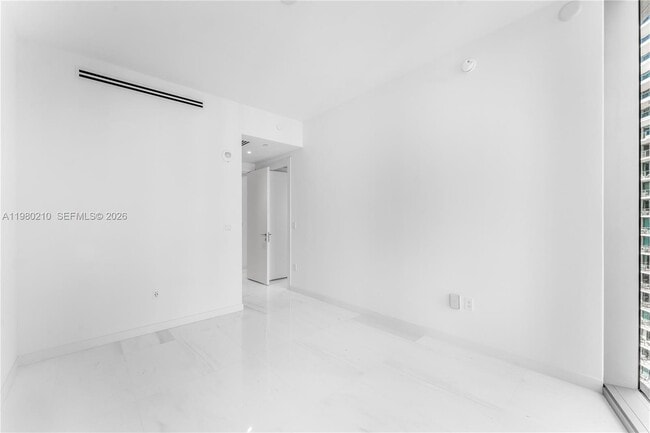 Building Photo - 300 Biscayne Blvd Way