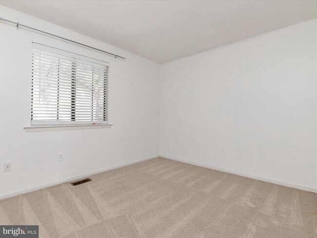 Building Photo - 1411 Stonecreek Rd