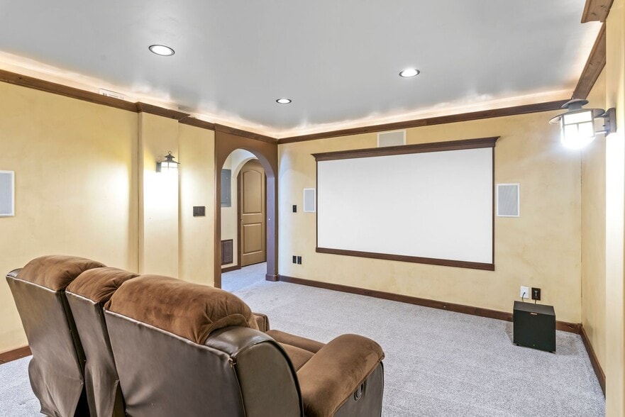 Building Photo - 231 E Sunshine Dr