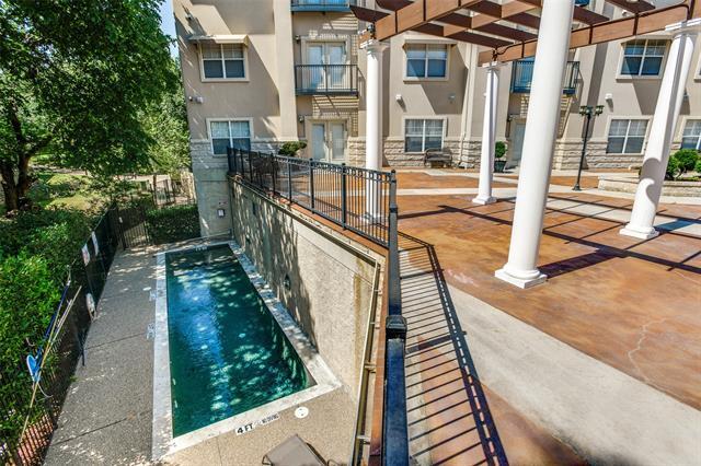 Building Photo - 3102 Kings Rd