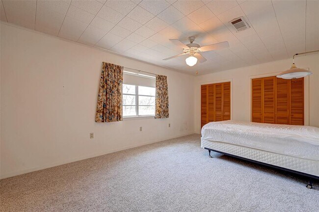 Building Photo - 16711 US-90 ALT