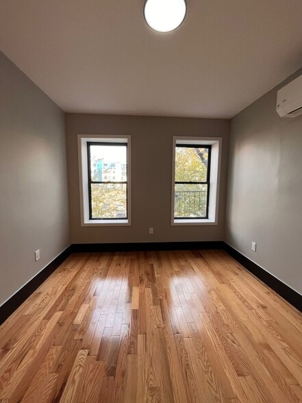 Building Photo - 21 Reed St