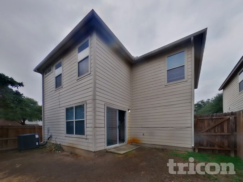 Building Photo - 6546 Benwood Crest