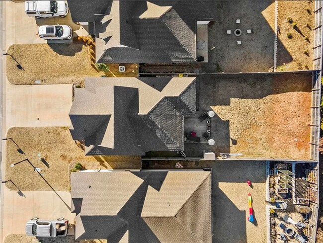 Building Photo - Fox Run Village Rental