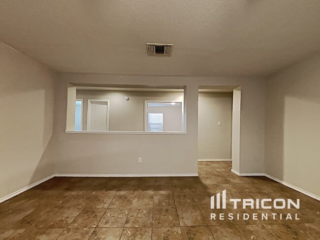 Building Photo - 2342 Cats Paw View
