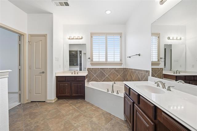 Building Photo - 12845 Homestretch Dr