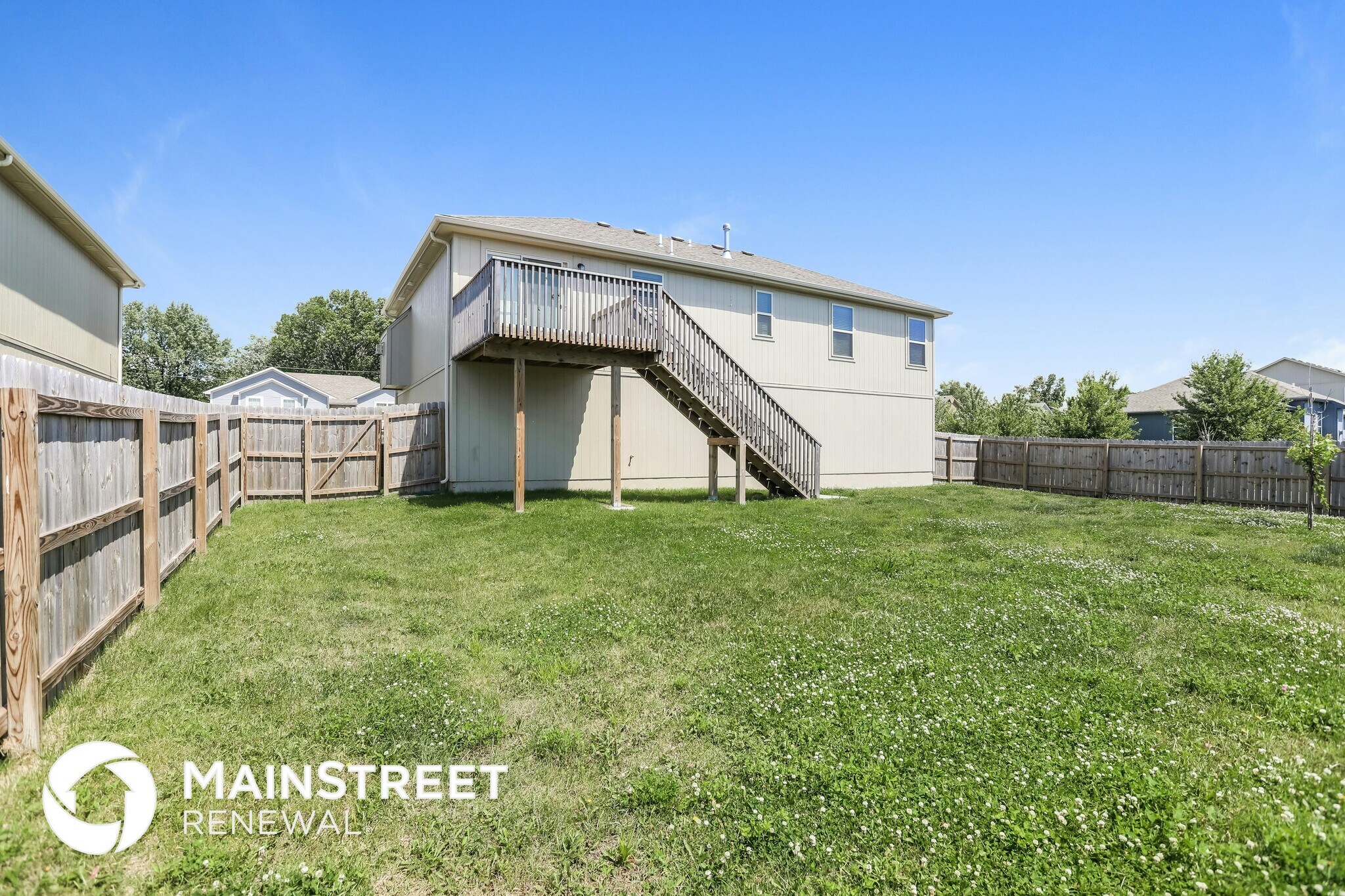 Building Photo - 592 S Walnut St